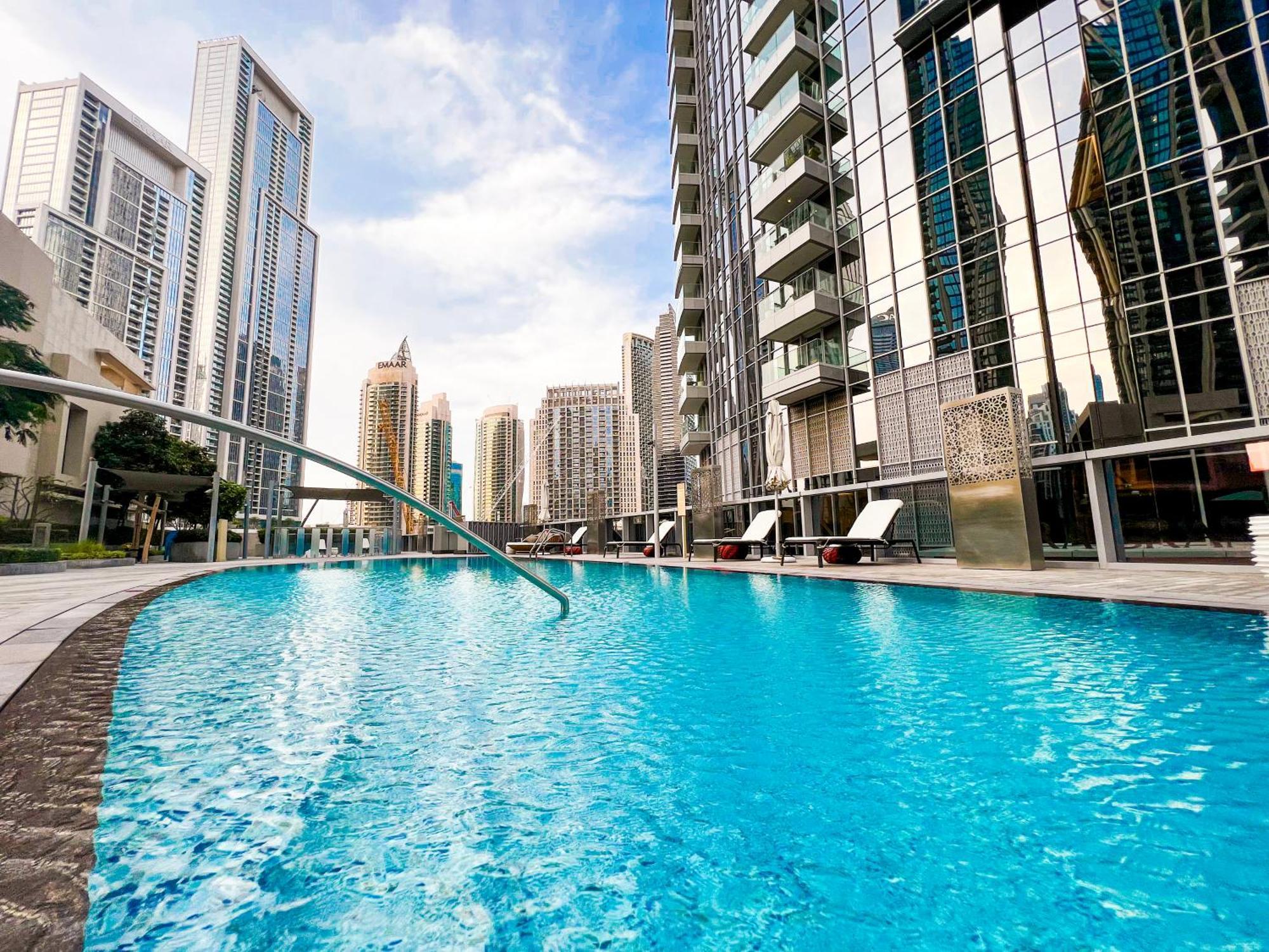 Downtown Luxury - Stunning Burj Khalifa & Sea View - 5 Minutes Walk To Dubai Mall エクステリア 写真