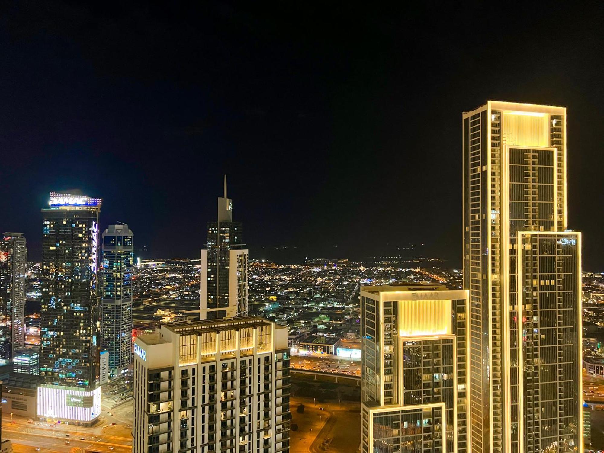 Downtown Luxury - Stunning Burj Khalifa & Sea View - 5 Minutes Walk To Dubai Mall エクステリア 写真