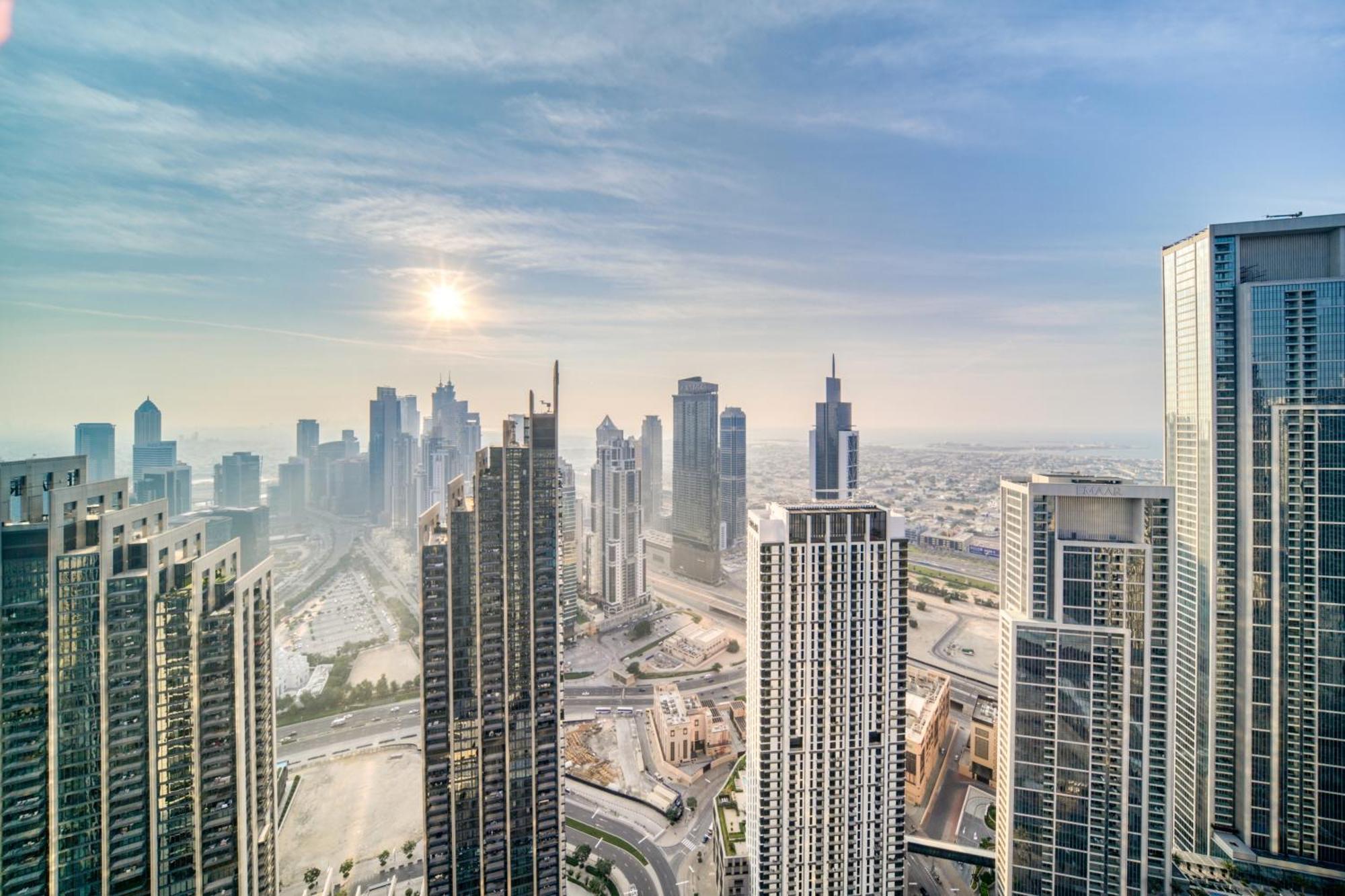 Downtown Luxury - Stunning Burj Khalifa & Sea View - 5 Minutes Walk To Dubai Mall エクステリア 写真