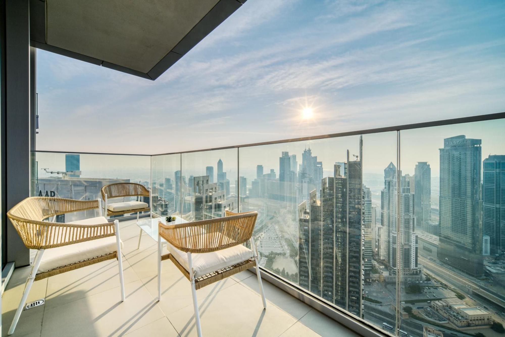 Downtown Luxury - Stunning Burj Khalifa & Sea View - 5 Minutes Walk To Dubai Mall エクステリア 写真